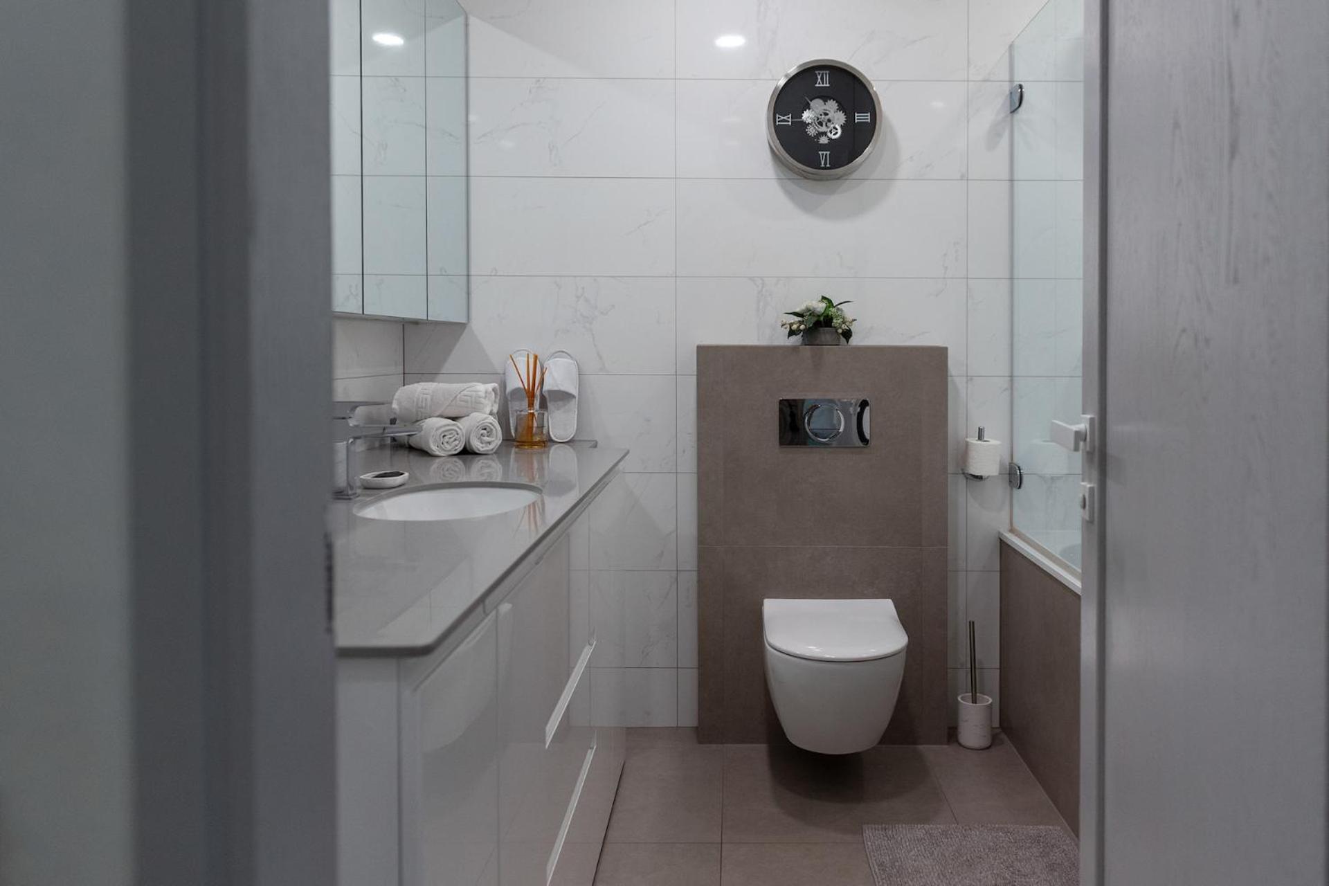 Bright Kaunas Apartment With Castle View Exterior photo