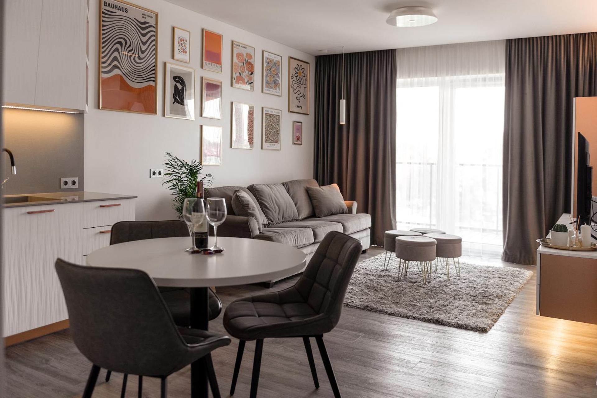 Bright Kaunas Apartment With Castle View Exterior photo